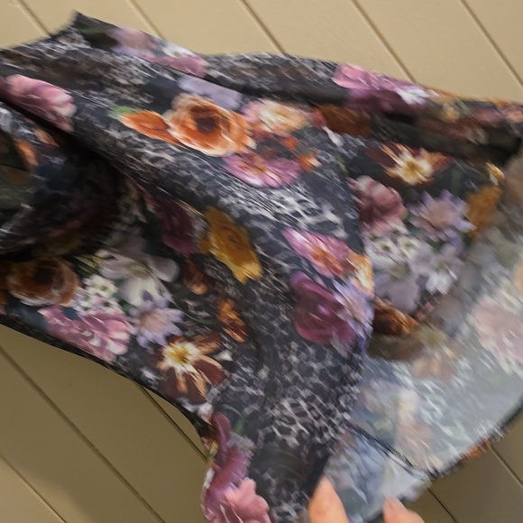 Halter Blouse - Picture 3 of 3